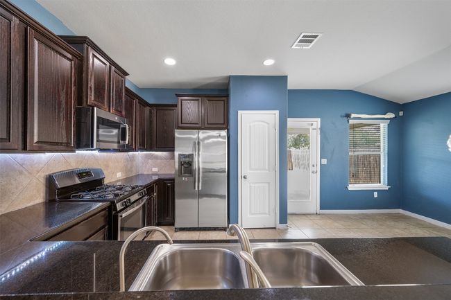 131 Kingfisher Ln, House other with 4 bedrooms, 3 bathrooms and null parking in Kyle TX | Image 6