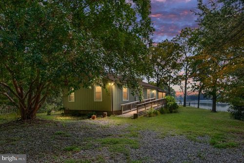 1026 Presley Creek Dr, Heathsville, VA, 22473-2158 | Card Image