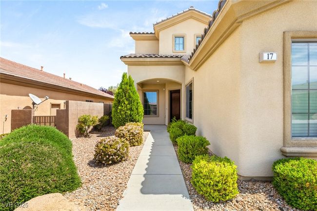 17 Morninglow Pass, House other with 4 bedrooms, 4 bathrooms and null parking in Henderson NV | Image 7