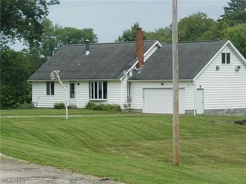 12765 Butternut Rd, Burton, OH, 44021-9518 | Card Image