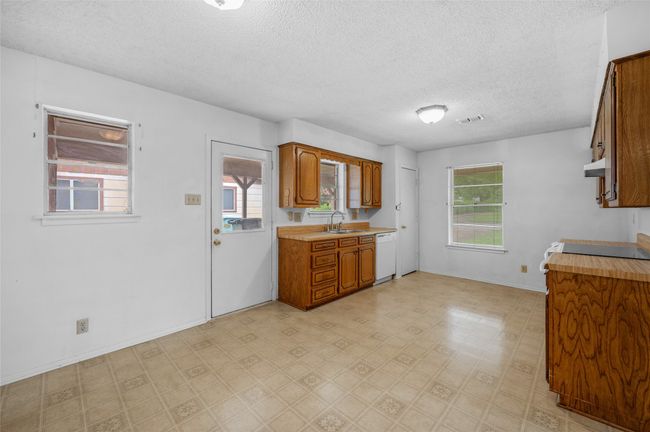 424 S Maxey St, House other with 3 bedrooms, 2 bathrooms and null parking in Sherman TX | Image 9