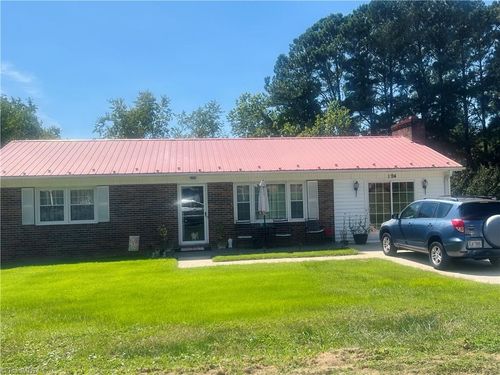194 Terri Ln, Mount Airy, NC, 27030-3449 | Card Image