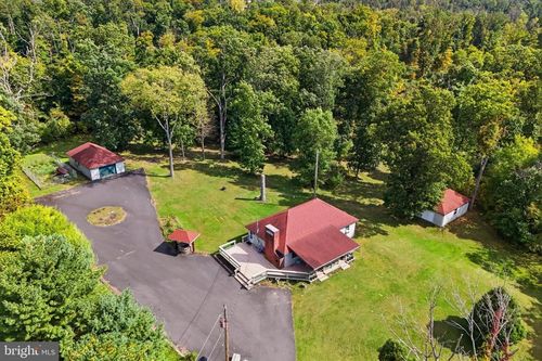 2070 Hendricks Station Rd, HARLEYSVILLE, PA, 19438-1314 | Card Image