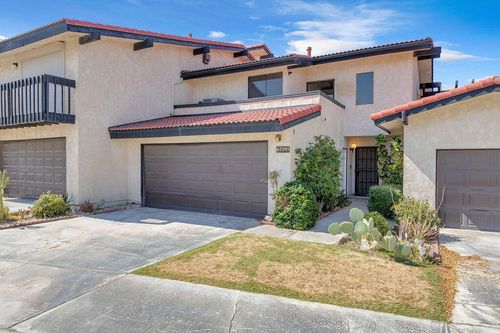 67295 Hacienda Ave, Desert Hot Springs, CA, 92240-6106 | Card Image