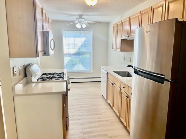 APT-5 - 91 Winnacunnet Rd, Condo with 1 bedrooms, 1 bathrooms and null parking in Hampton NH | Image 6