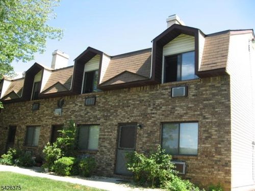 2 Great Gorge Ter, Vernon, NJ, 07462-3801 | Card Image