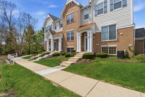 65 Arcadia Ln, Lake Zurich, IL, 60047-3137 | Card Image