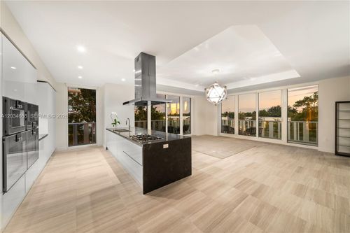 315-4701 N Meridian Ave, Miami Beach, FL, 33140-2950 | Card Image