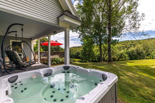 136 Yeaw Rd, Dover, VT, 05341-4400 | Card Image