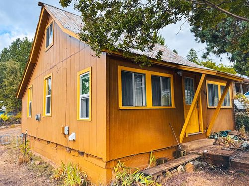 108 Pine St, West Point, CA, 95255-7039 | Card Image