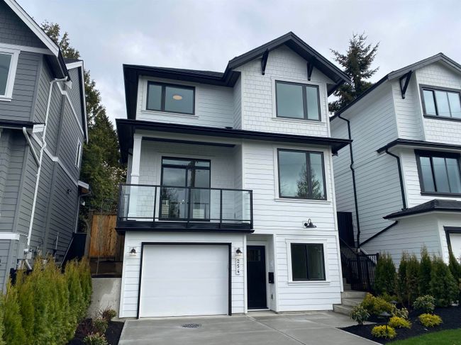 254 E 28 Th Street, House other with 4 bedrooms, 3 bathrooms and 2 parking in North Vancouver BC | Image 1