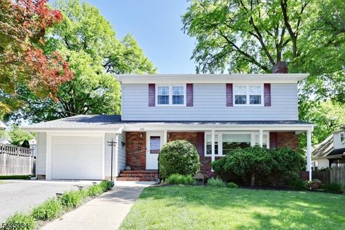 200 Watchung Dr, Hawthorne, NJ, 07506-2849 | Card Image