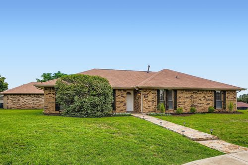 1610 Concord Pl, Carrollton, TX, 75007-2925 | Card Image