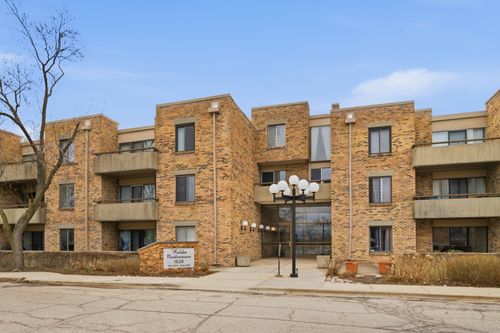 313-1926 Prairie Sq, Schaumburg, IL, 60173-4134 | Card Image