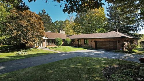 7500 Hunt Ln, Fayetteville, NY, 13066-2513 | Card Image
