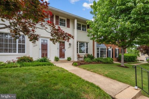 226-2312 N Dearing St, ALEXANDRIA, VA, 22302-1803 | Card Image