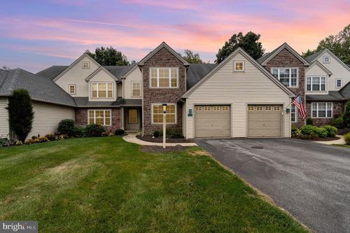 117 Hawk Valley Ln, DENVER, PA, 17517-9657 | Card Image