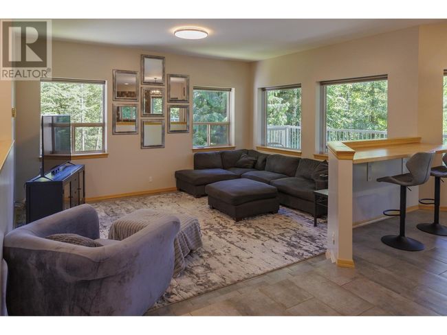 4040 Mountain View Rd, House other with 4 bedrooms, 3 bathrooms and null parking in Mcbride BC | Image 9
