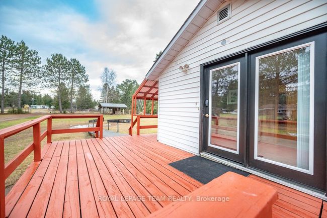 3433 Round Lake Road, House other with 5 bedrooms, 1 bathrooms and 2 parking in Killaloe, Hagarty and Richards ON | Image 40