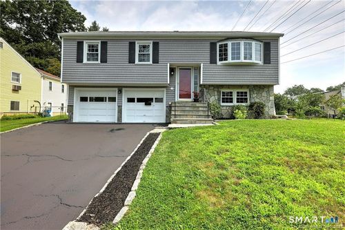 24 Beau St, Norwalk, CT, 06850-2437 | Card Image