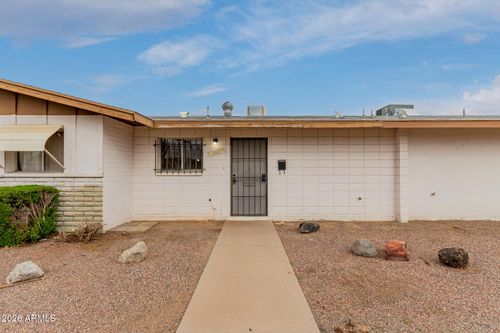 7127 W Mariposa St, Phoenix, AZ, 85033-1437 | Card Image