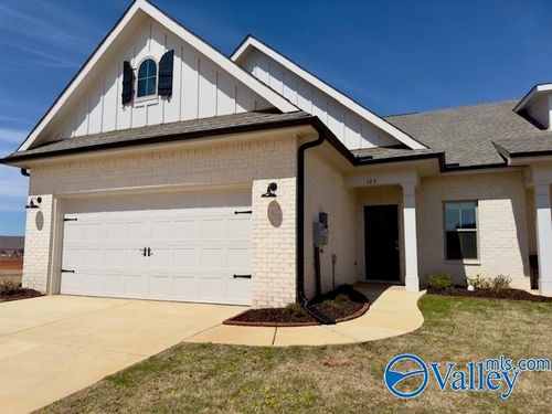 125 Clift Farm Dr, Madison, AL, 35757-2205 | Card Image