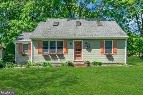 1021 Swayze Ave, Washington Crossing, PA, 18977-1429 | Card Image