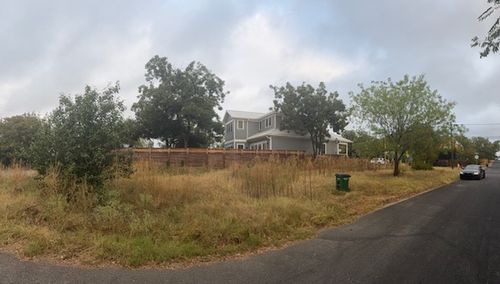 1917 E 11th St, Austin, TX, 78702-2801 | Card Image