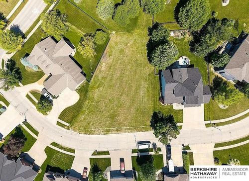 15114 Gilder Ave, Bennington, NE, 68007-1566 | Card Image