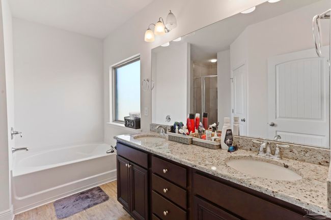 422 Chickadee St, House other with 4 bedrooms, 2 bathrooms and 2 parking in Crestview FL | Image 27