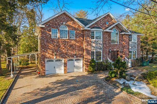 49 Ross Ave, Demarest, NJ, 07627-2713 | Card Image