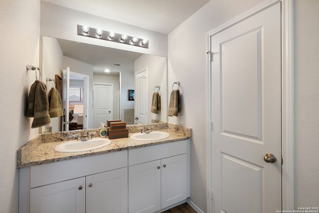 MODEL HOME PHOTOGRAPHED FLOOR PLAN IS AVAILABLE. | Image 21