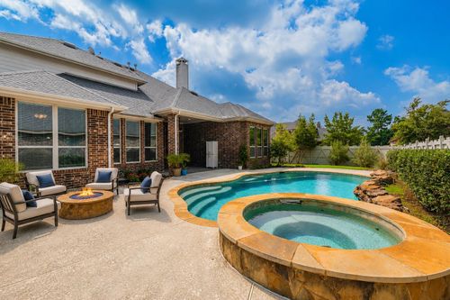 17136 Knoll Dale Trl, Conroe, TX, 77385-1121 | Card Image