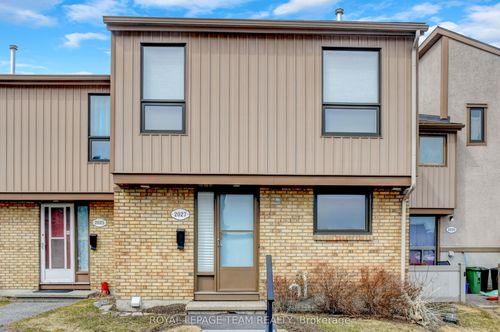 35-2027 Stonehenge Cres, Gloucester, ON, K1B4N7 | Card Image