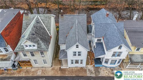 134 Schuylkill Ave, TAMAQUA, PA, 18252-1732 | Card Image