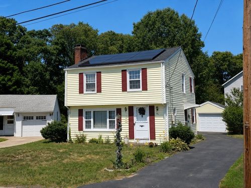 83 Harman Ave, Seekonk, MA, 02771-4114 | Card Image
