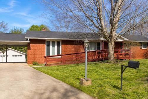108 Printwood Dr, DICKSON, TN, 37055-3008 | Card Image