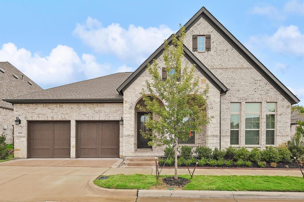 Magnolia Park Dr, Arlington, TX 76005