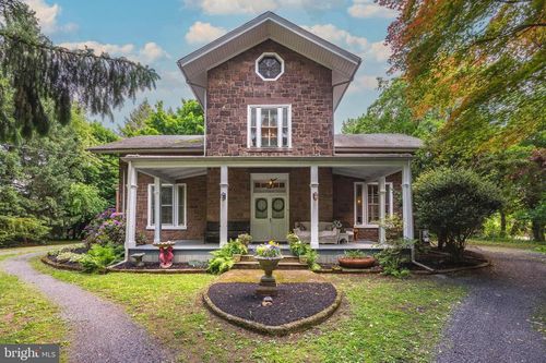 705 Woodlane Rd, Beverly, NJ, 08010-1940 | Card Image