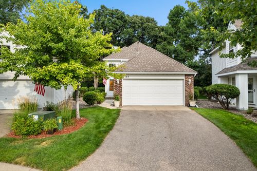 123 Christenson Ct Ne, Fridley, MN, 55432-4958 | Card Image
