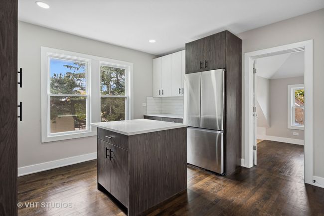 4948 N Austin Ave, Home with 5 bedrooms, 2 bathrooms and null parking in CHICAGO IL | Image 7