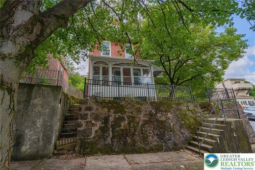 720 Hillside Avenue, Bethlehem City, PA, 18015 | Card Image