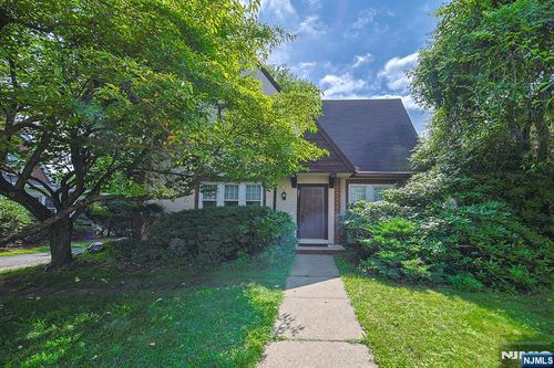 351 Closter Dock Rd, Closter, NJ, 07624-3003 | Card Image