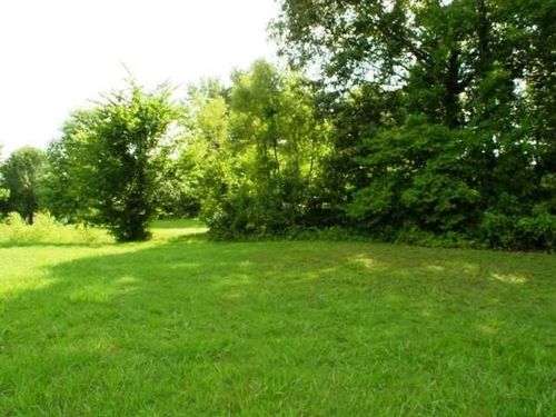 26 Catalpa Dr, Eads, TN, 38028-3106 | Card Image