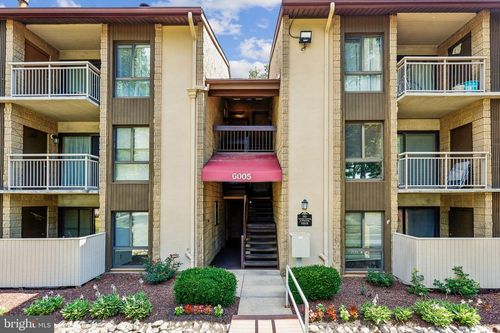 1-o25-6005 Majors Ln, COLUMBIA, MD, 21045-4117 | Card Image