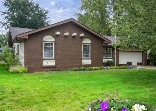 3324 S Roanoke Ave, Springfield, MO, 65807-5032 | Card Image