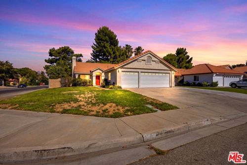 42954 Fanchon Avenue, Lancaster, CA, 93536 | Card Image