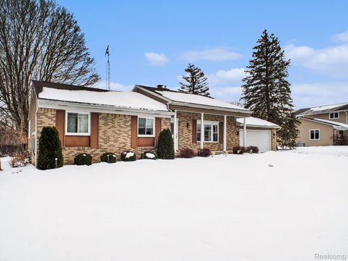 3230 Woodvalley Dr, Flushing, MI, 48433-2266 | Card Image