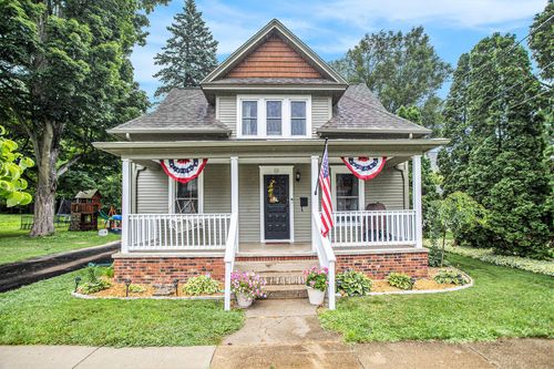 210 N Liberty St, Marshall, MI, 49068-1226 | Card Image