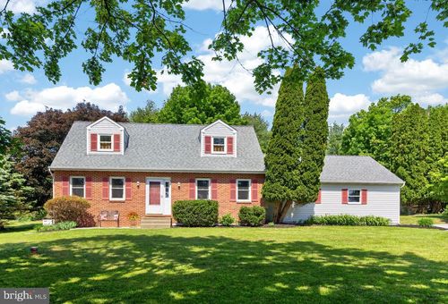 311 Moore Rd, DOWNINGTOWN, PA, 19335-1867 | Card Image
